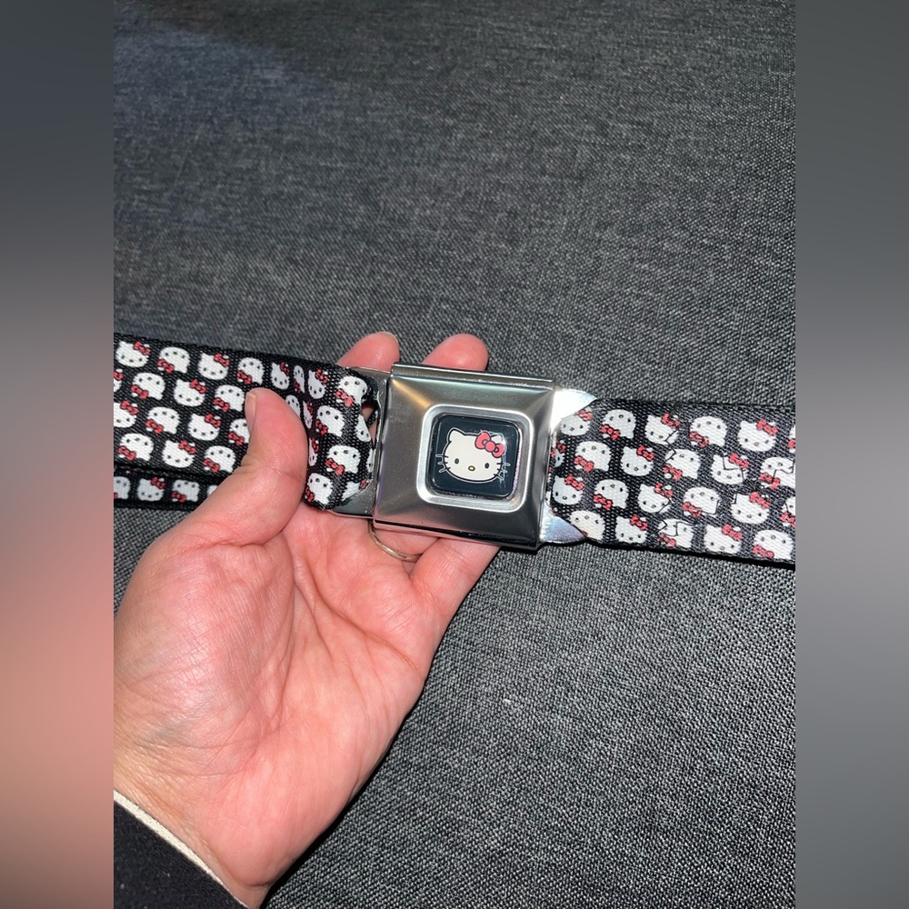 Hello kitty buckle belt